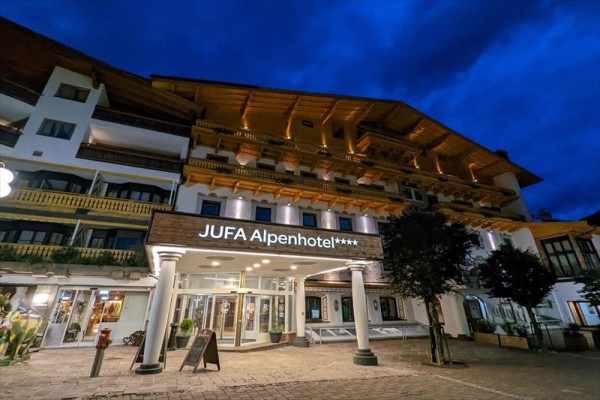 jufa_alpenhotel_saalbach_850048844_120423_45111_2.JPG